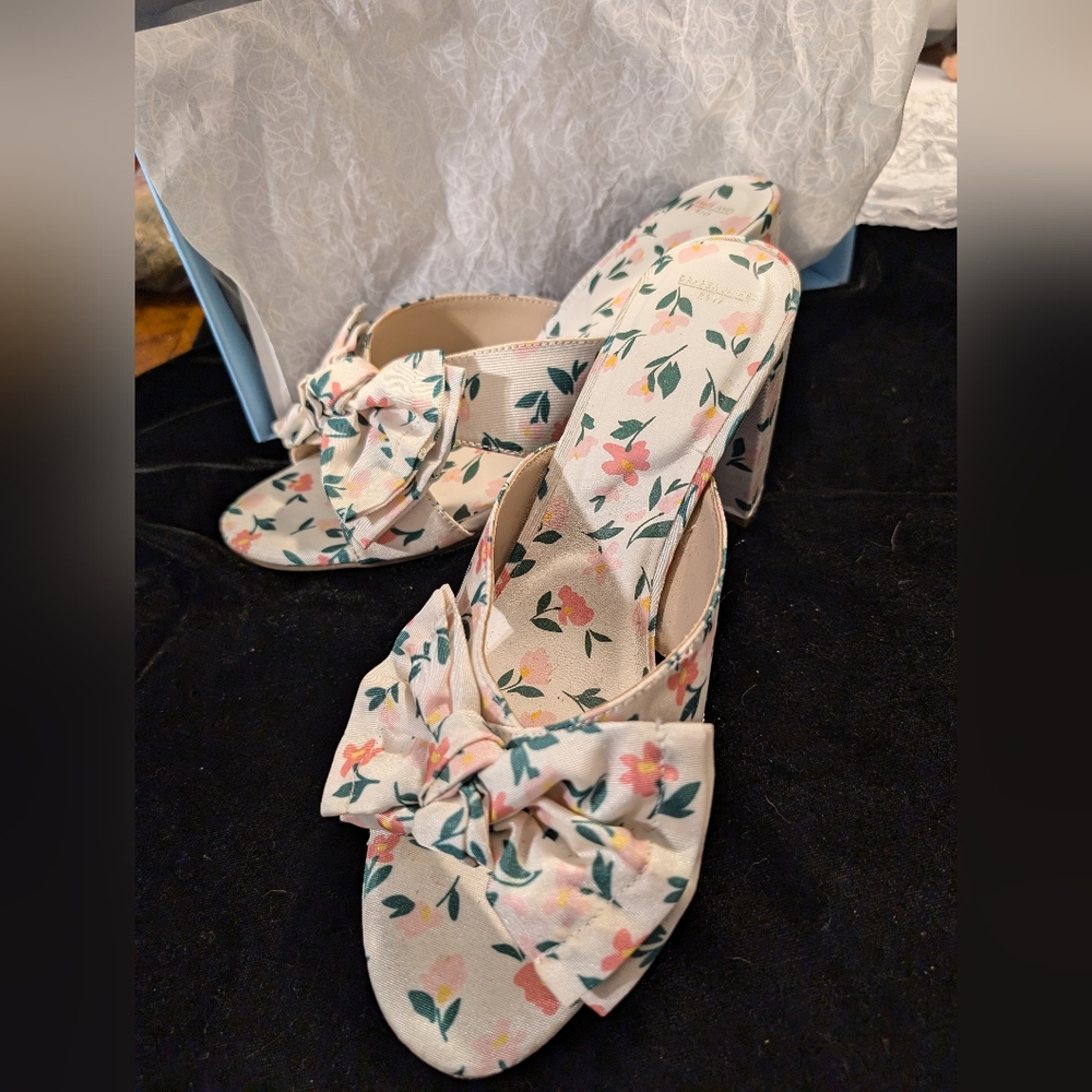 LN Draper James floral Ribbon Heels Sz10